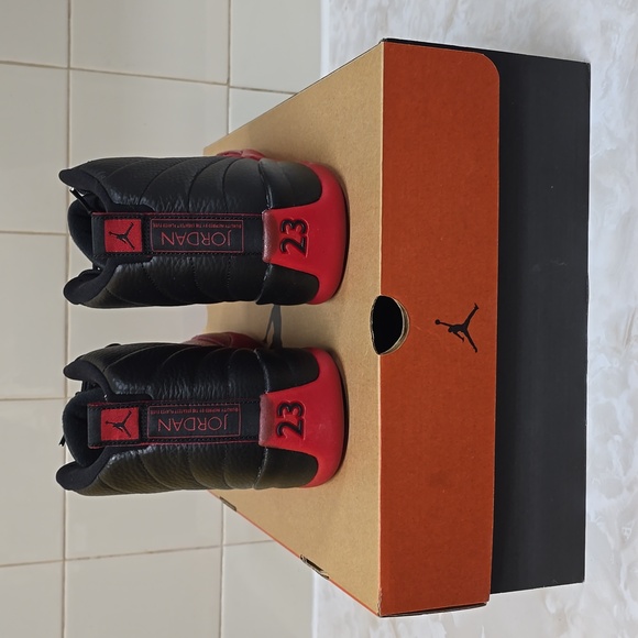Air Jordan 12 Retro 'Flu Game' - Picture 5 of 9
